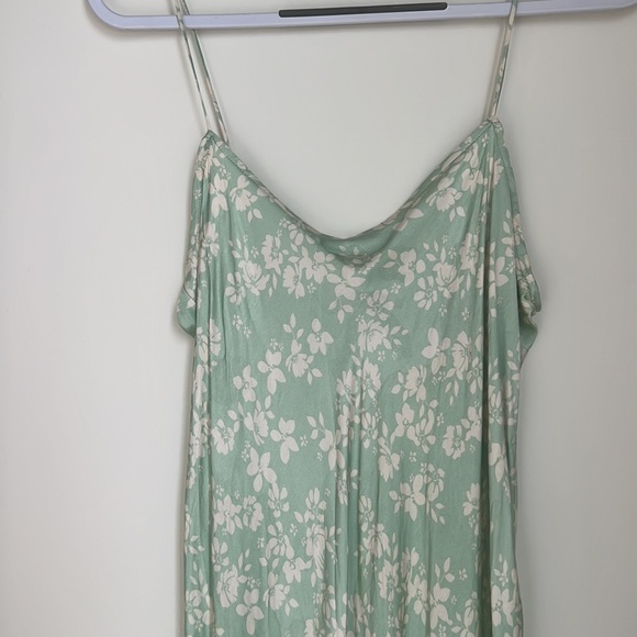 Zara floral midi dress - Picture 2 of 6